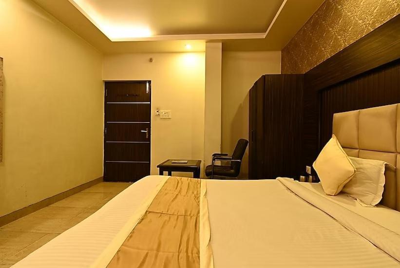 Hotel I.P. Palace 러크나우 외부 사진