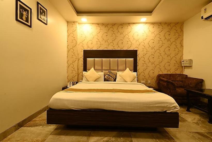 Hotel I.P. Palace 러크나우 외부 사진