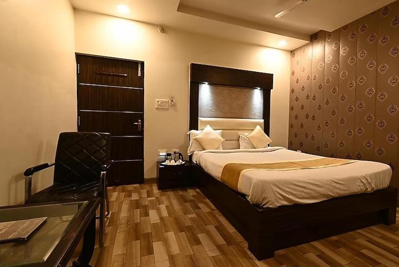 Hotel I.P. Palace 러크나우 외부 사진