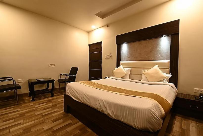 Hotel I.P. Palace 러크나우 외부 사진